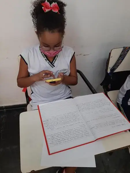 Alunos do 4° Ano – Pesquisa na aula de História – foto 3