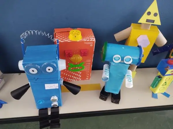 Alunos do 5º ano – Trabalhando sólidos geométricos – foto 3
