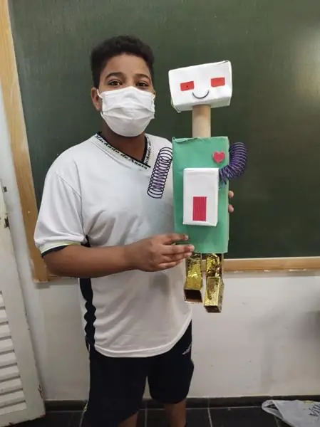 Alunos do 5º ano – Trabalhando sólidos geométricos – foto 9