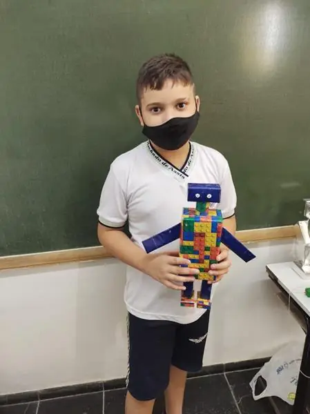Alunos do 5º ano – Trabalhando sólidos geométricos – foto 10