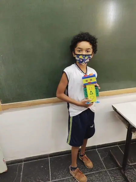 Alunos do 5º ano – Trabalhando sólidos geométricos – foto 17