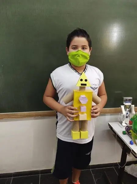 Alunos do 5º ano – Trabalhando sólidos geométricos – foto 18