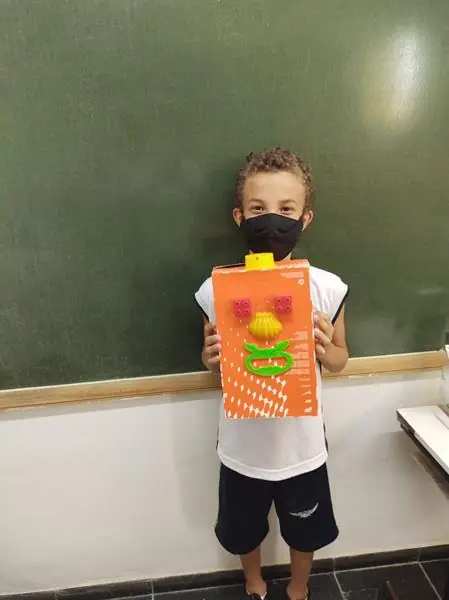Alunos do 5º ano – Trabalhando sólidos geométricos – foto 20